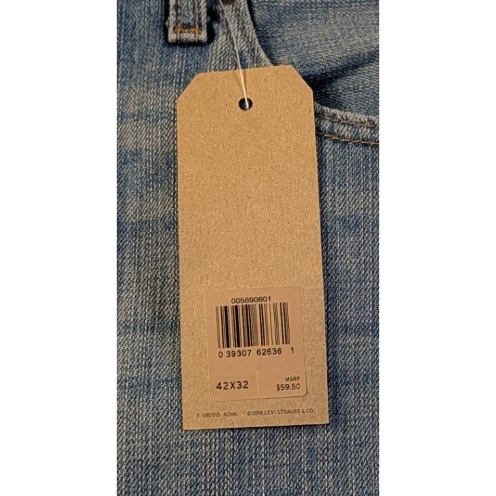 Levis 569 Loose Straight Jeans Mens 42x32 Light Wash Denim Blue 00569-0601 NWT - Picture 12 of 12